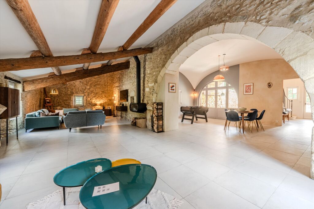 Image of Saint-Étienne-du-Grès, Bouches-du-Rhône, Provence-Alpes-Côte d'Azur