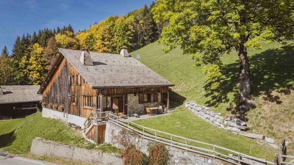 Picture of 3 bedroom farmhouse for sale.