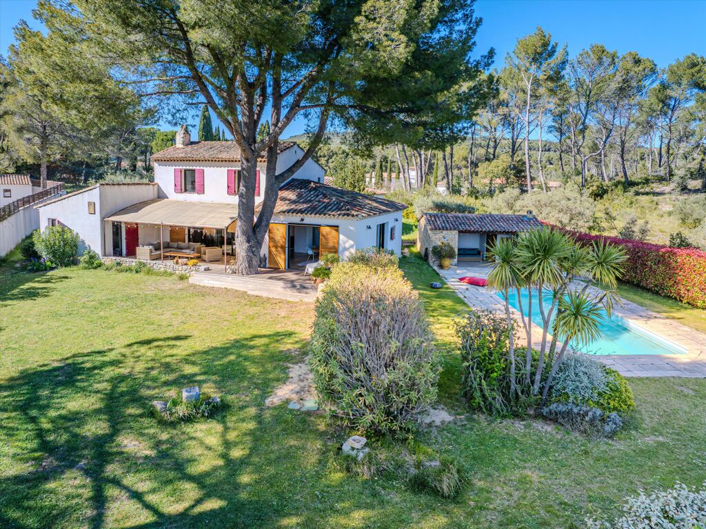 Image of Ventabren, Bouches-du-Rhône, Provence-Alpes-Côte d'Azur