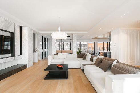 Picture of 4 bedroom apartment for sale.