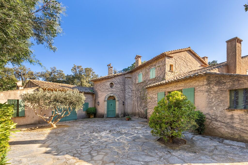 Image of Grimaud, Var, Provence-Alpes-Côte d'Azur