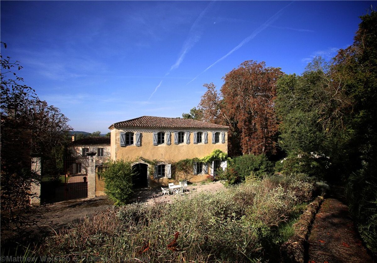 chateau for sale in Near Auch, Gers, Midi Pyrenees RSI103237 Knight