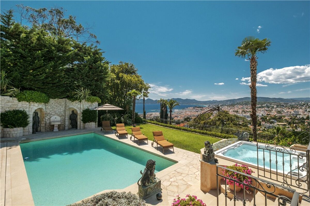 villa for sale in Cannes, AlpesMaritimes, Cote D'Azur RSI151088