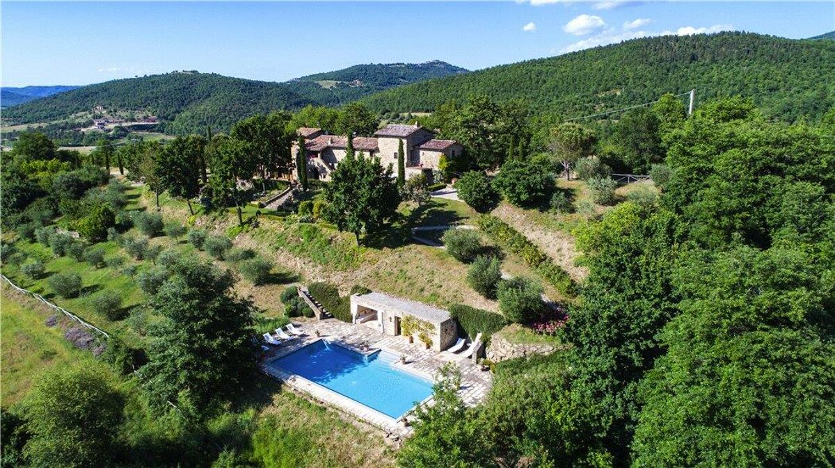 villa for sale in Castel Rigone, Perugia, Umbria - RSI160540 | Knight Frank