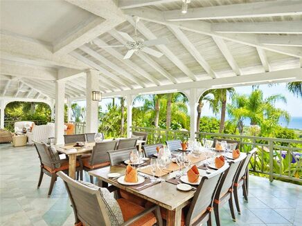 Picture of 5 bedroom villa for sale.