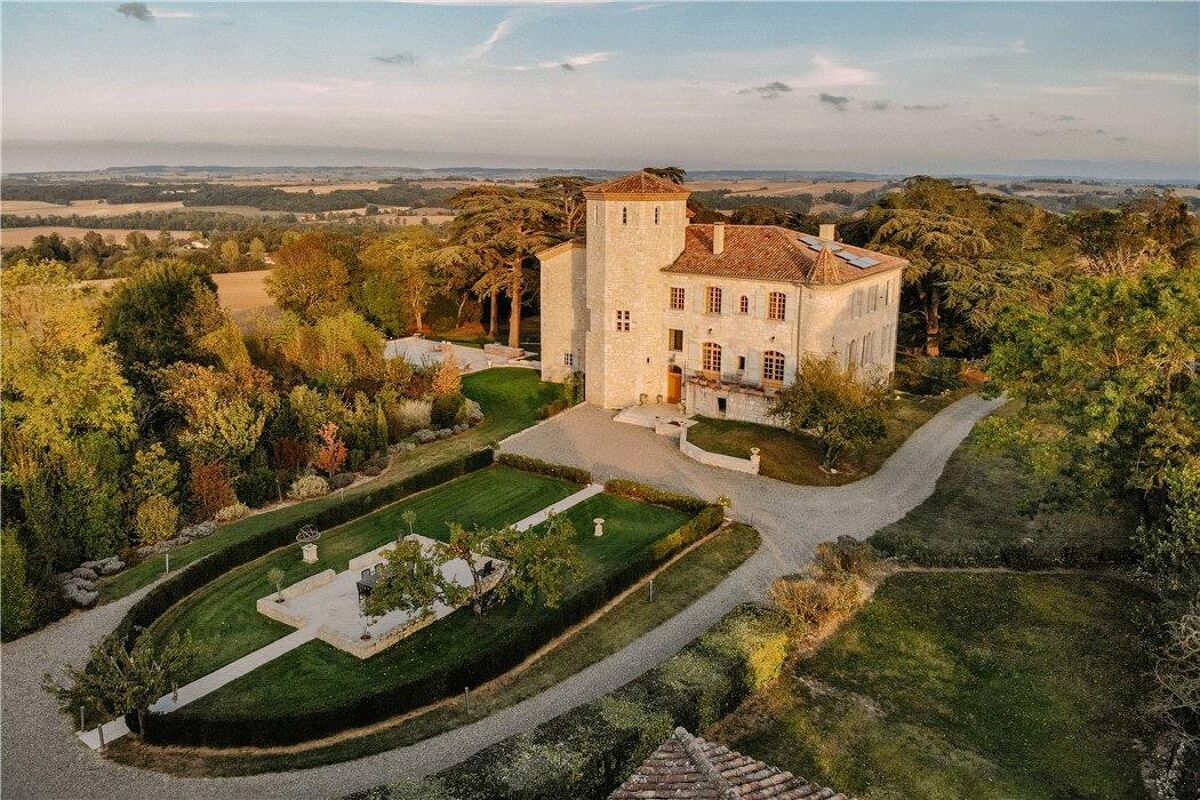 chateau for sale in Mauvezin, Gers, Midi Pyrenees RSI181175 Knight