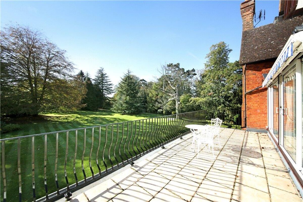 house for sale in Aston, HenleyonThames, Berkshire, RG9 RVC070556