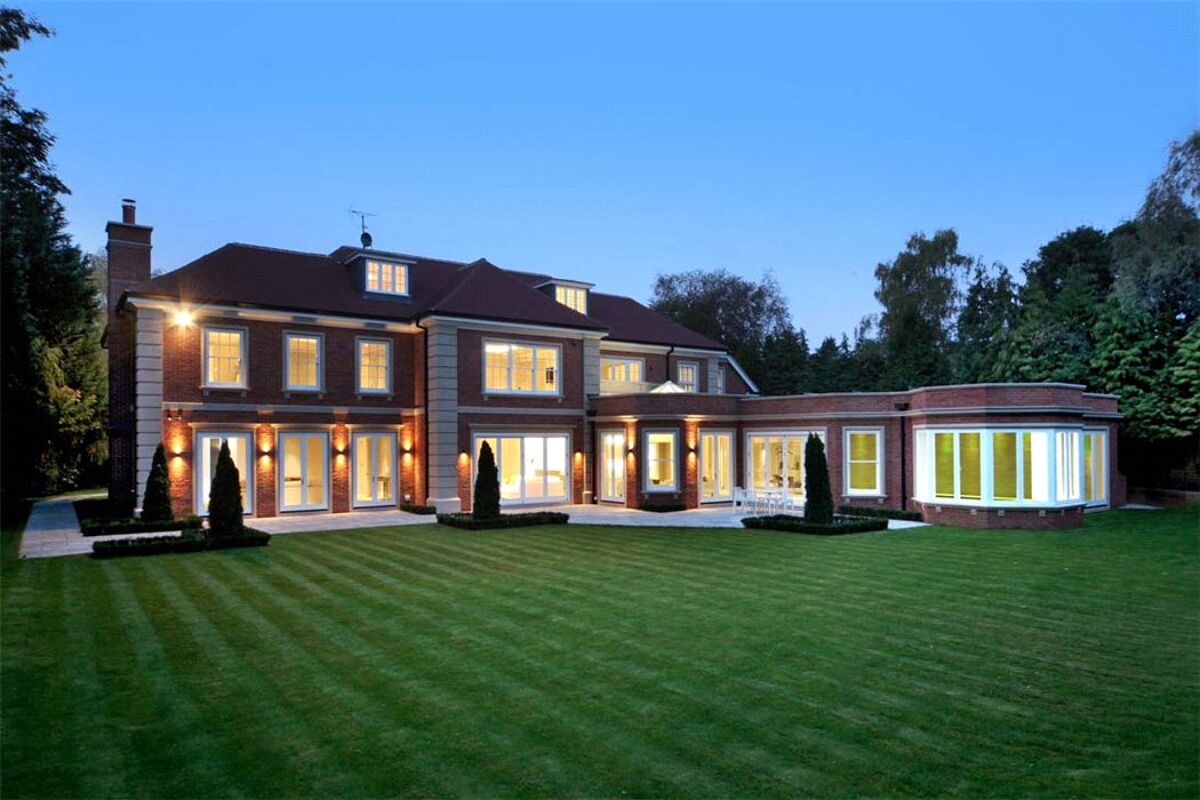 house for sale in Spicers Field, Oxshott, Leatherhead, Surrey, KT22