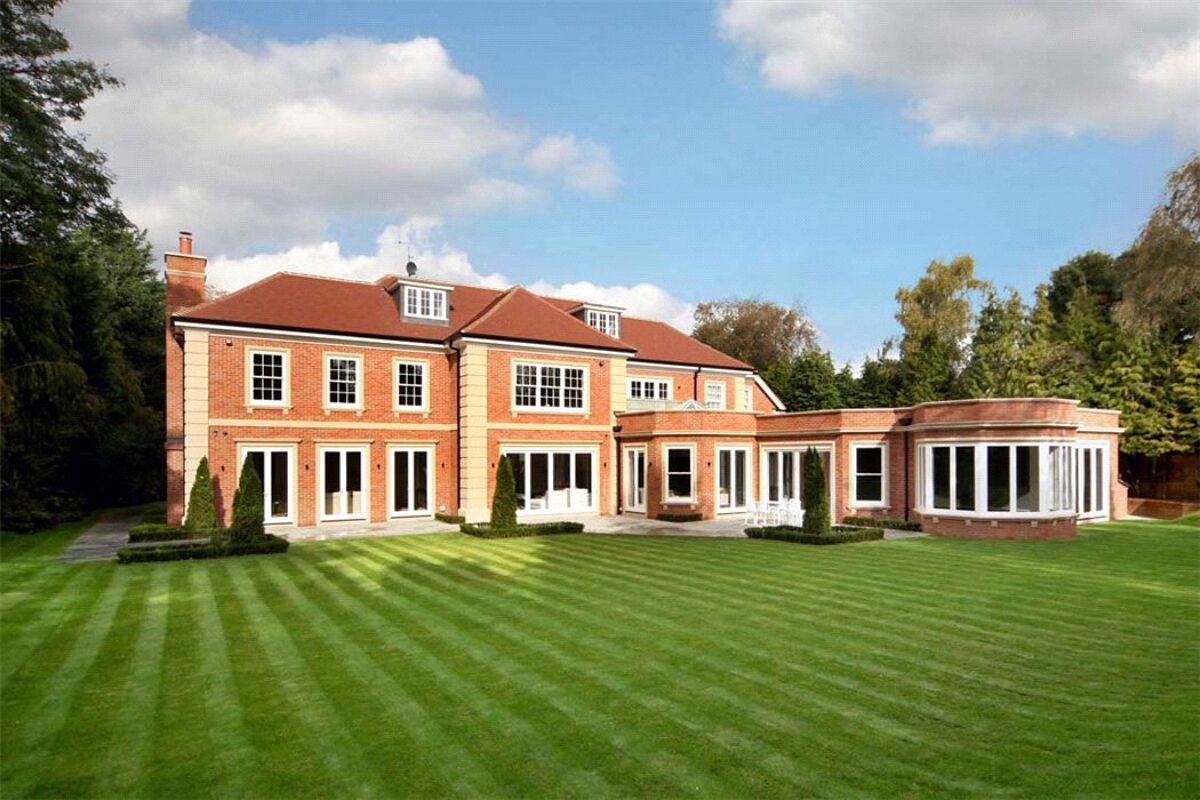 house for sale in Spicers Field, Oxshott, Leatherhead, Surrey, KT22