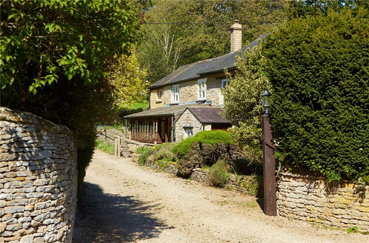 house for sale in High Street, Ramsden, Chipping Norton, OX7