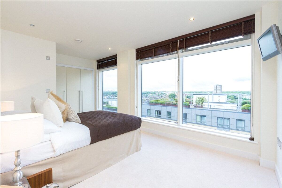 flat for sale in Courtyard House, Imperial Wharf, Lensbury Avenue