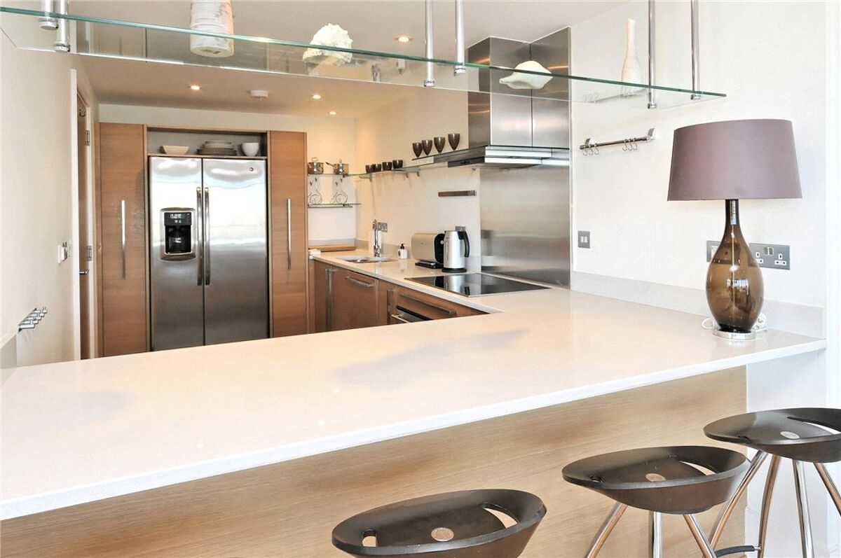 flat for sale in Kingfisher House, Battersea Reach, Juniper Drive