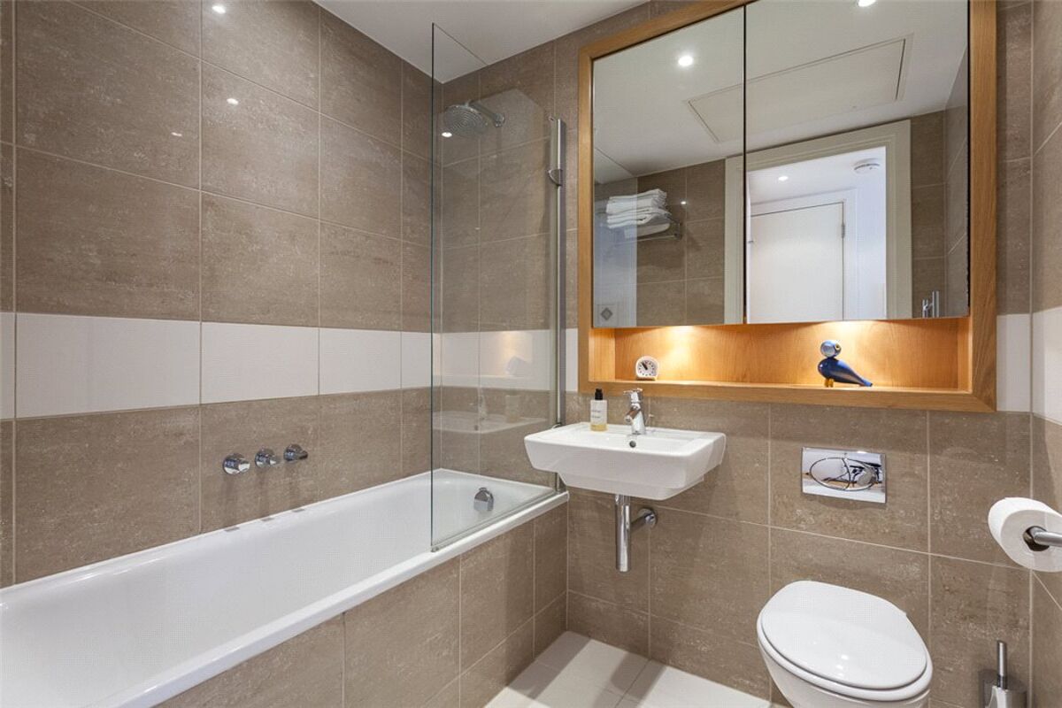 flat for sale in Cubitt Building, Grosvenor Waterside, 10 Gatliff Road