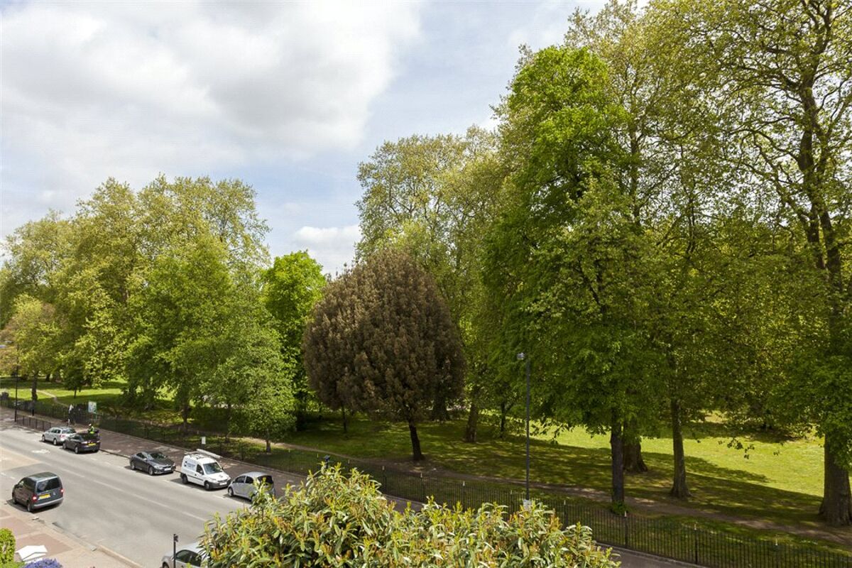 flat for sale in Albert Mansions, Albert Bridge Road, Battersea Park