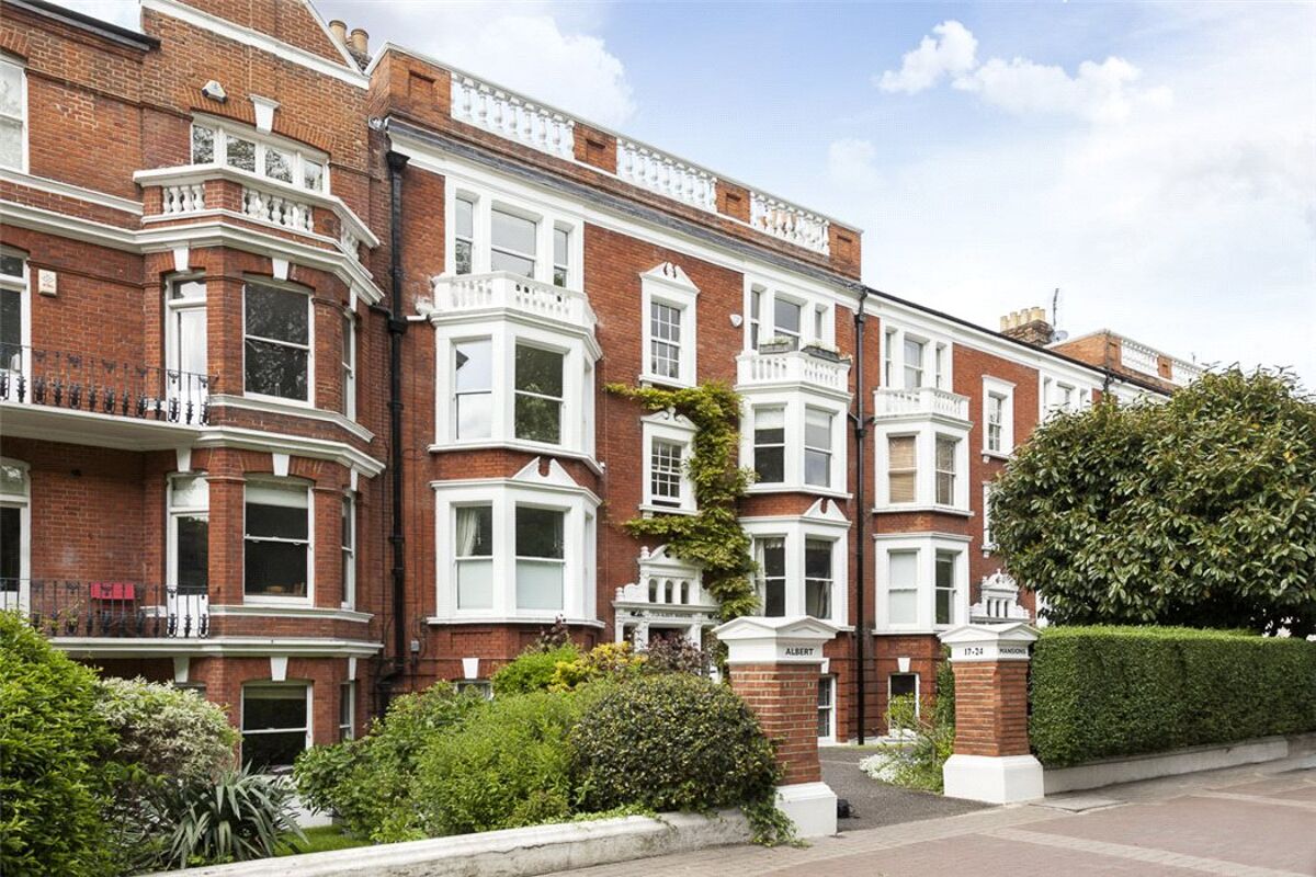 flat for sale in Albert Mansions, Albert Bridge Road, Battersea Park