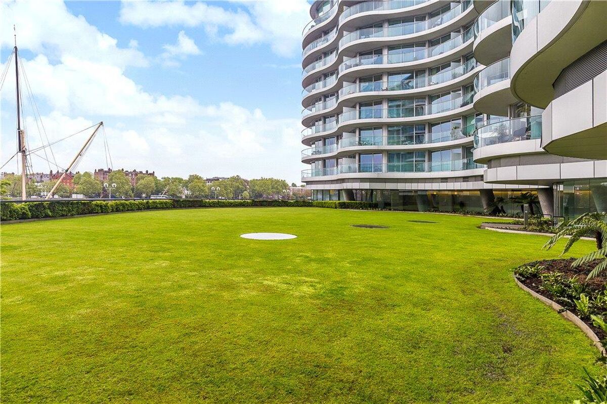 flat for sale in Albion Riverside Building, 8 Hester Road, Battersea