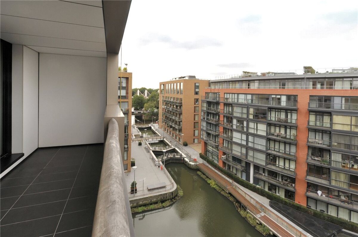flat for sale in Bramah House, Grosvenor Waterside, 9 Gatliff Road