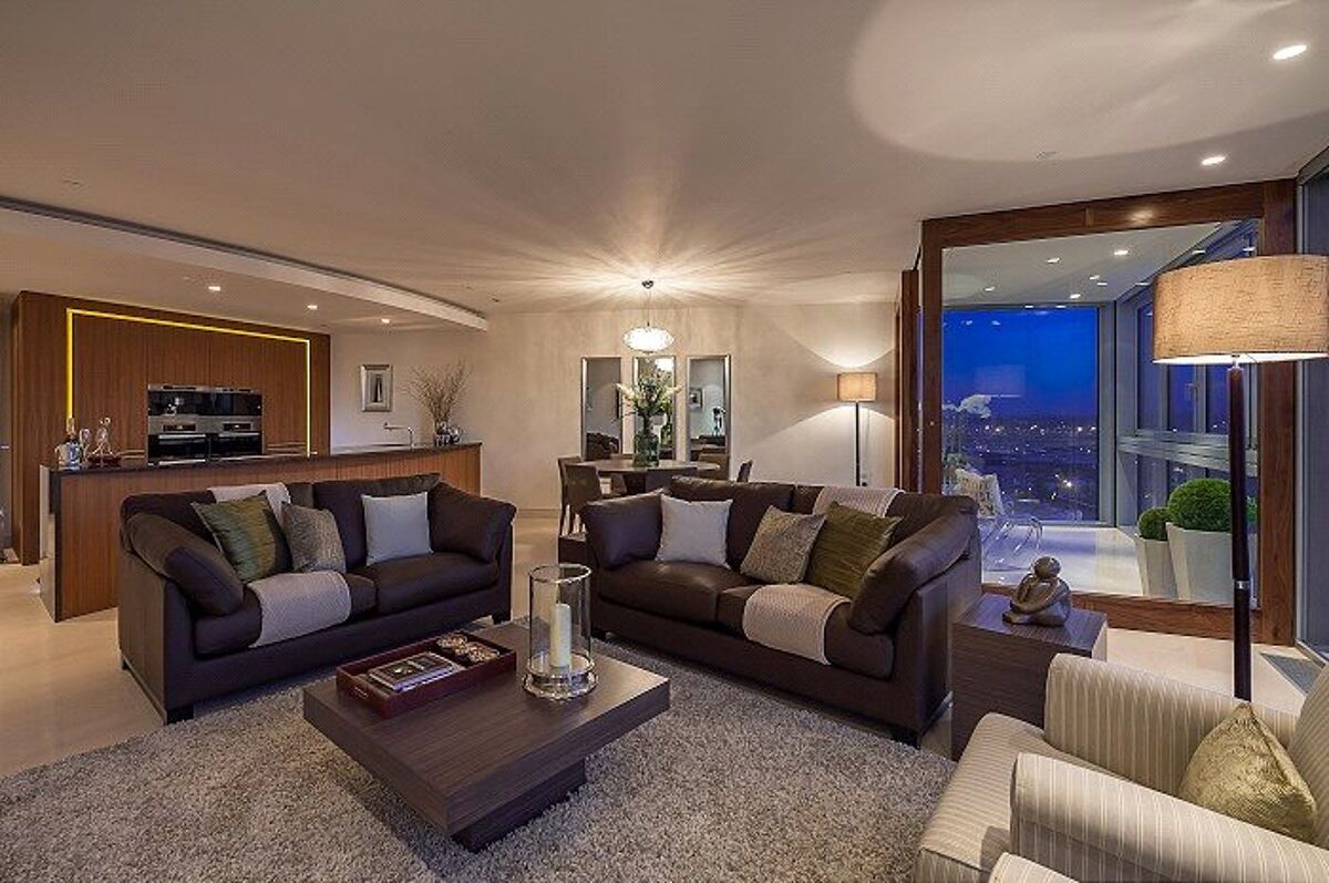 flat for sale in The Tower, One St. Wharf, Vauxhall, London, SW8 RVR140108 Knight Frank