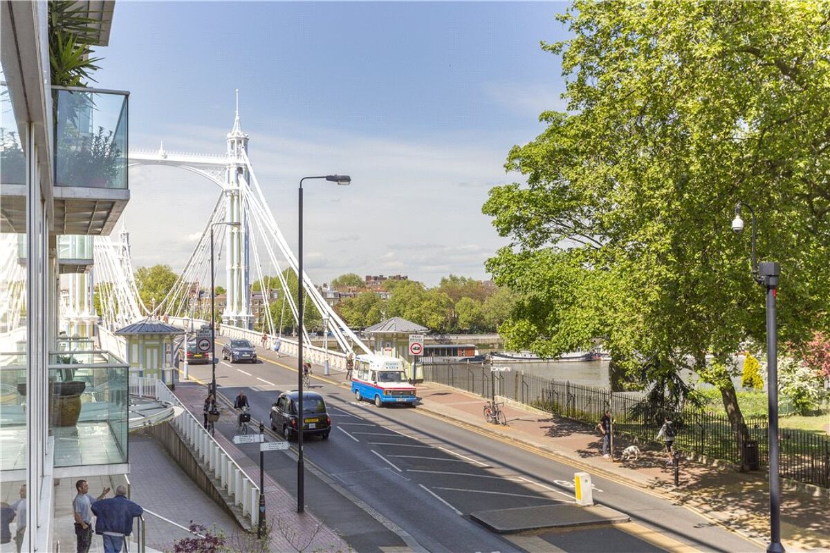 flat for sale in Albert Bridge Road, Battersea Park, London, SW11