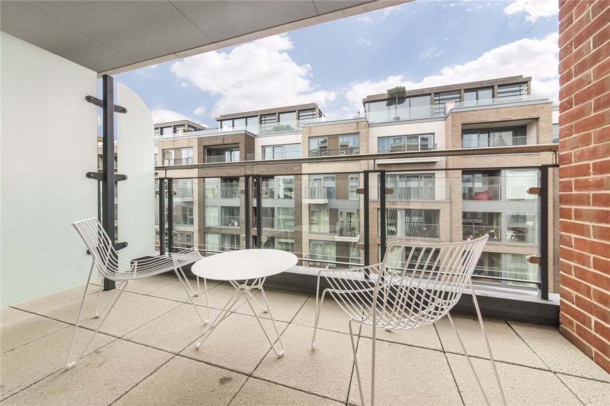 flat for sale in Compass House, Chelsea Creek, 5 Park Street, London