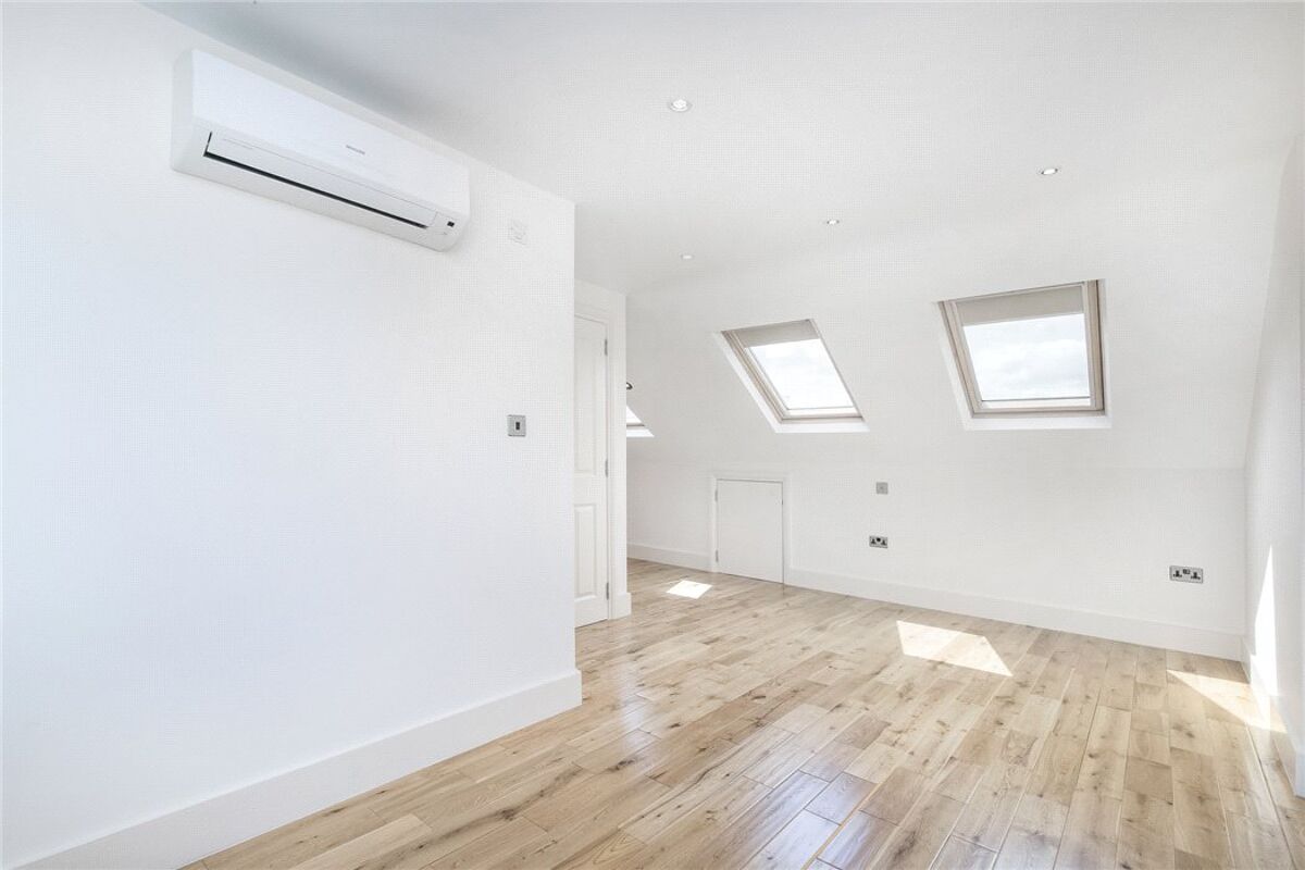 Property for sale Battersea Bridge Road, Battersea Park, London, SW11