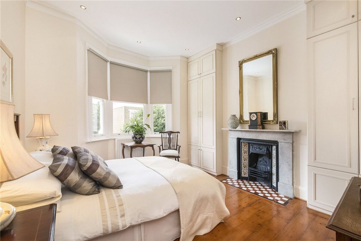 Property for sale Battersea Bridge Road, Battersea Park, London, SW11
