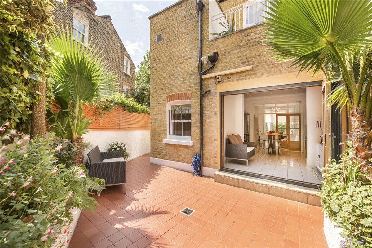 house for sale in Battersea Bridge Road, Battersea Park, London, SW11