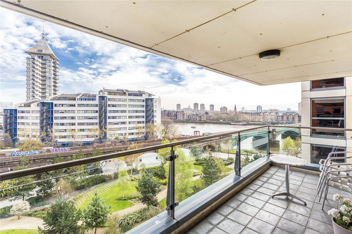 flat for sale in Thames Point, Imperial Wharf, The Boulevard, London