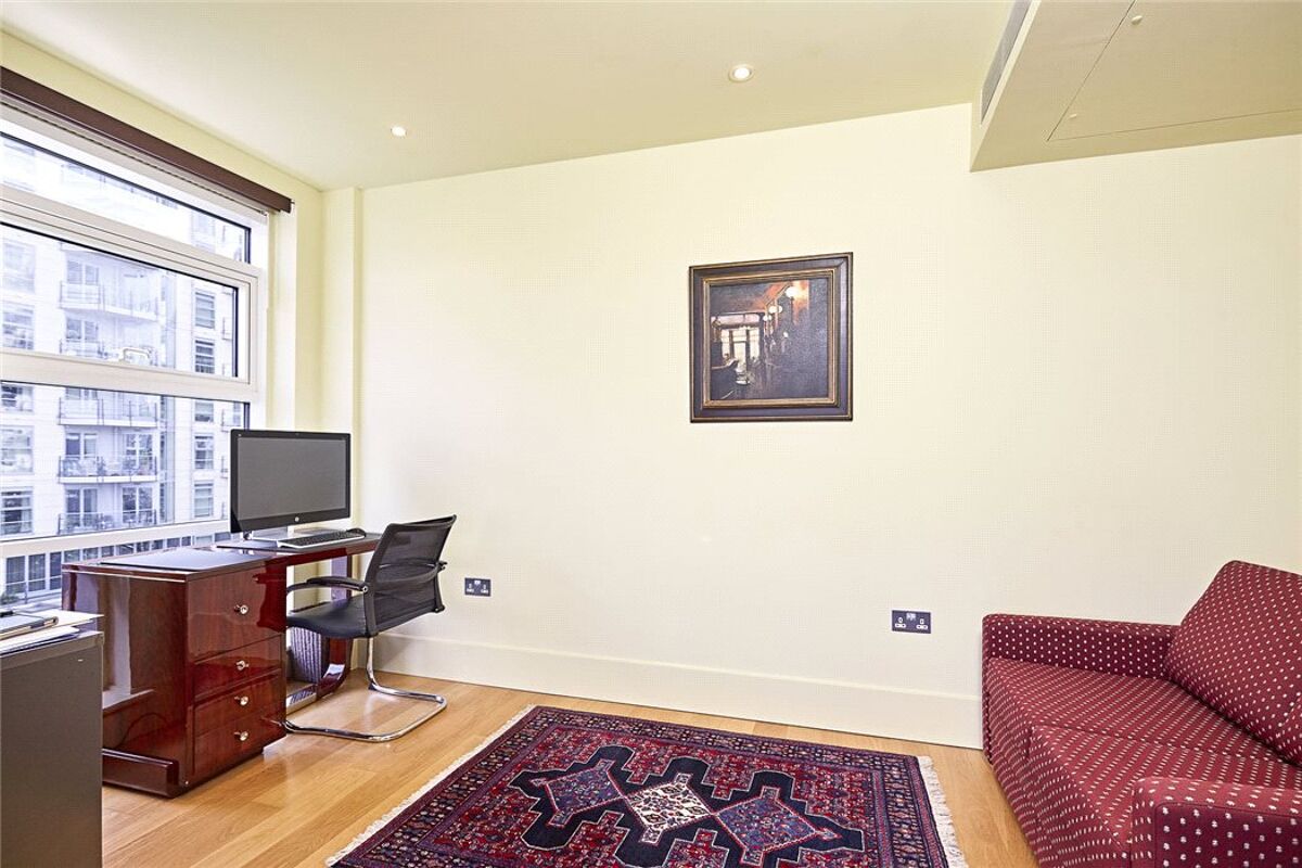 flat for sale in Kingfisher House, Battersea Reach, Juniper Drive