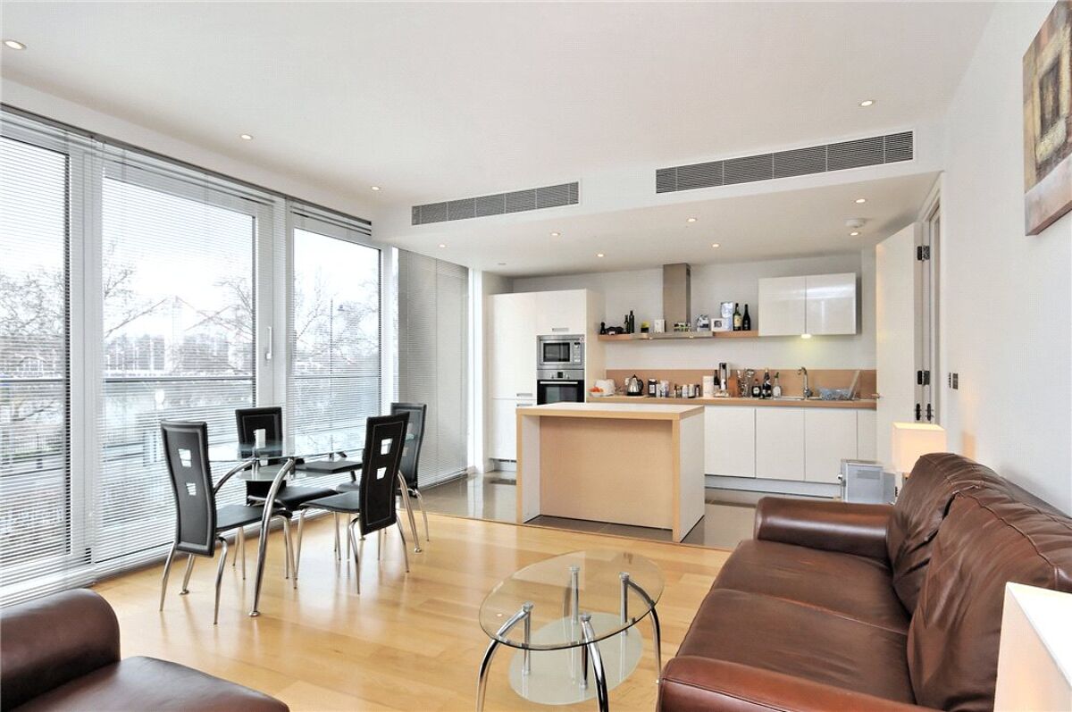 flat for sale in Cubitt Building, Grosvenor Waterside, 10 Gatliff Road