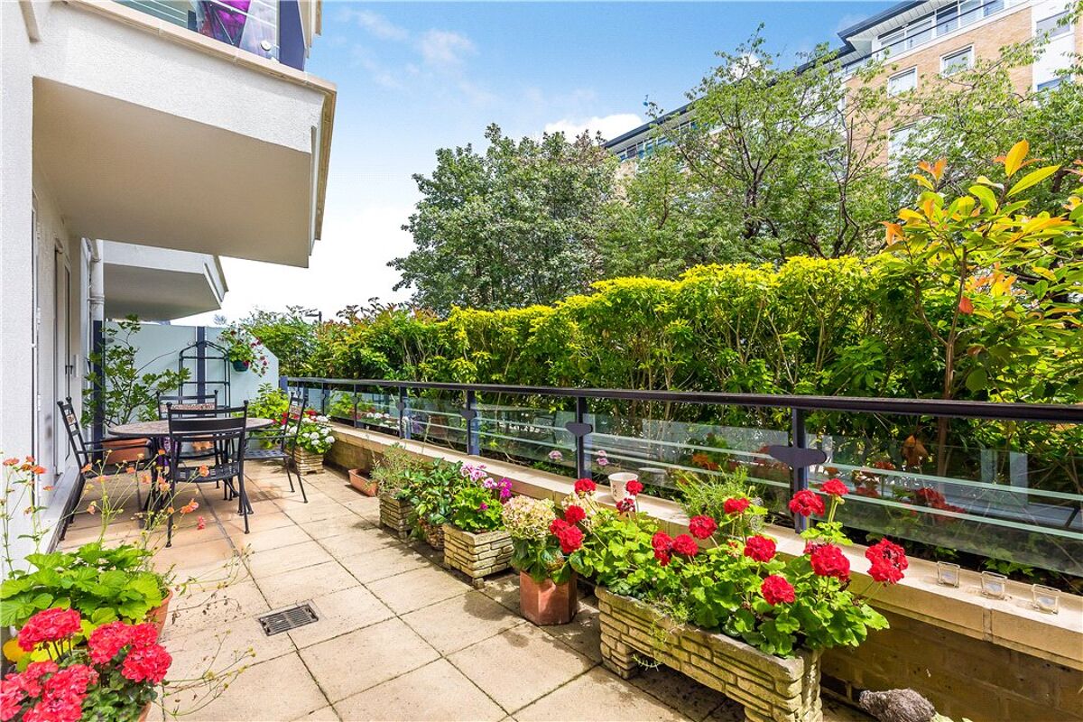 flat for sale in Anchor House, Smugglers Way, London, SW18 RVR180054