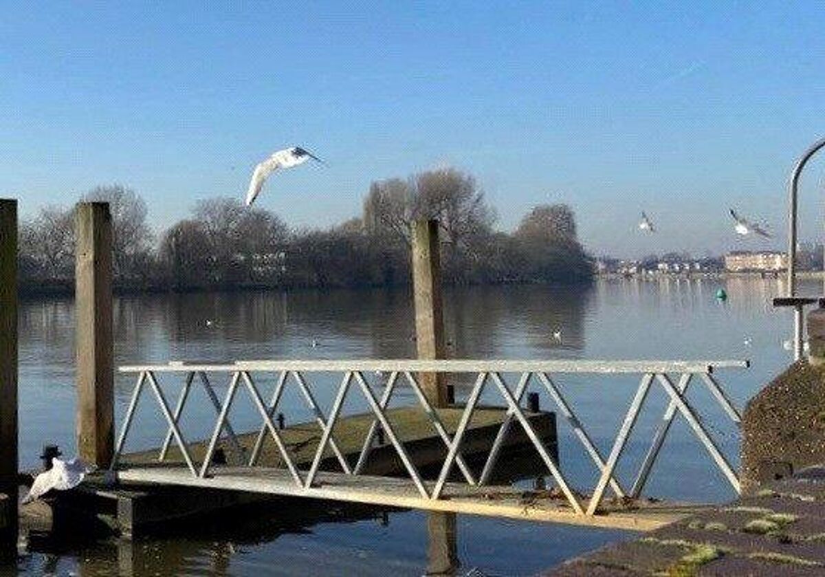 house for sale in Lower Mall, Hammersmith, London, W6 RVR180058