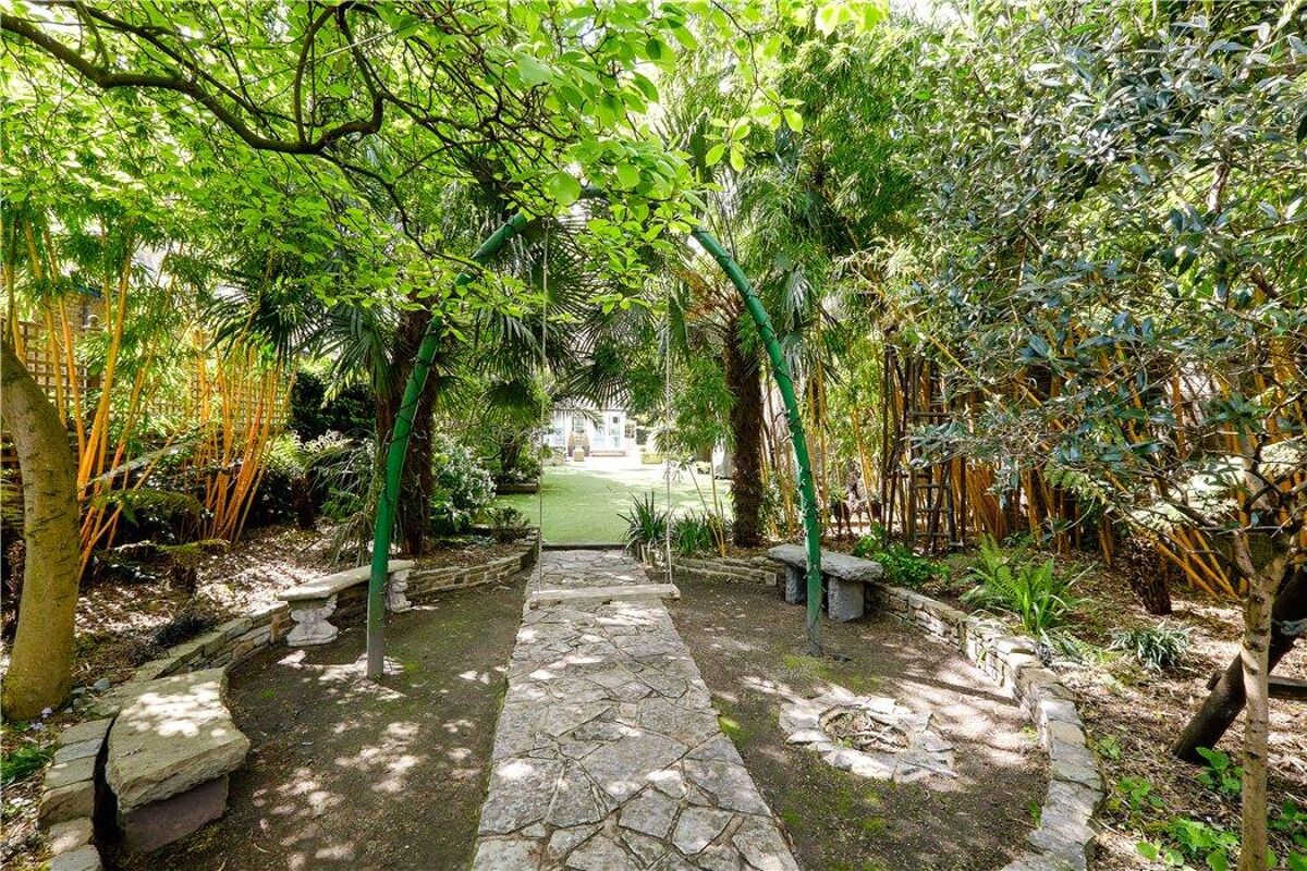 house for sale in Lower Mall, Hammersmith, London, W6 RVR180058