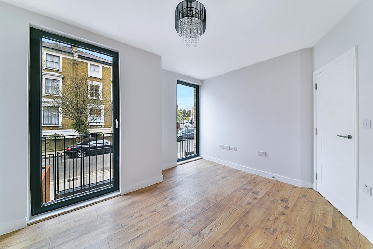 flat for sale in Albion Grove, London, N16 SBK012102756 Knight Frank