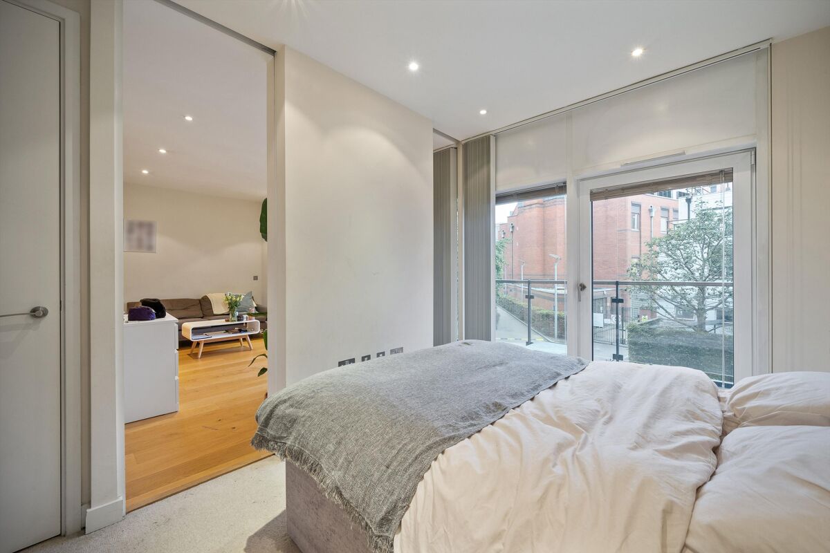 Flat for sale in Hepworth Court, Grosvenor Waterside, London, SW1W SBK012130707 Knight Frank