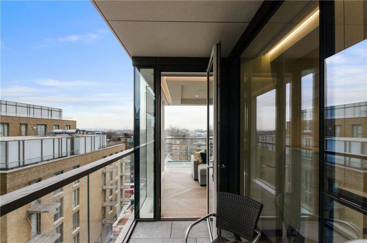 flat for sale in Balmoral House, Earls Way, London, SE1 SBK012166849