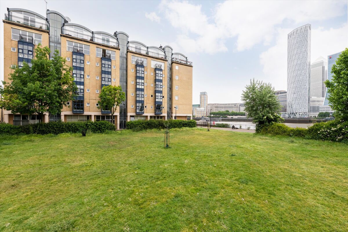 flat-for-sale-in-tivoli-court-rotherhithe-street-rotherhithe-london