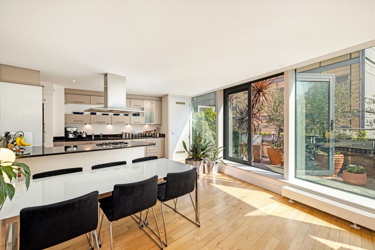 flat for sale in New Globe Walk, London, SE1 SBK012232319 Knight Frank