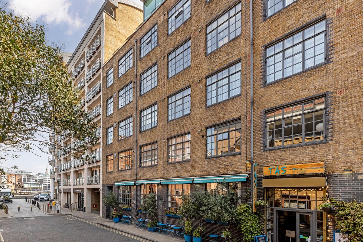 flat for sale in New Globe Walk, London, SE1 SBK012232319 Knight Frank