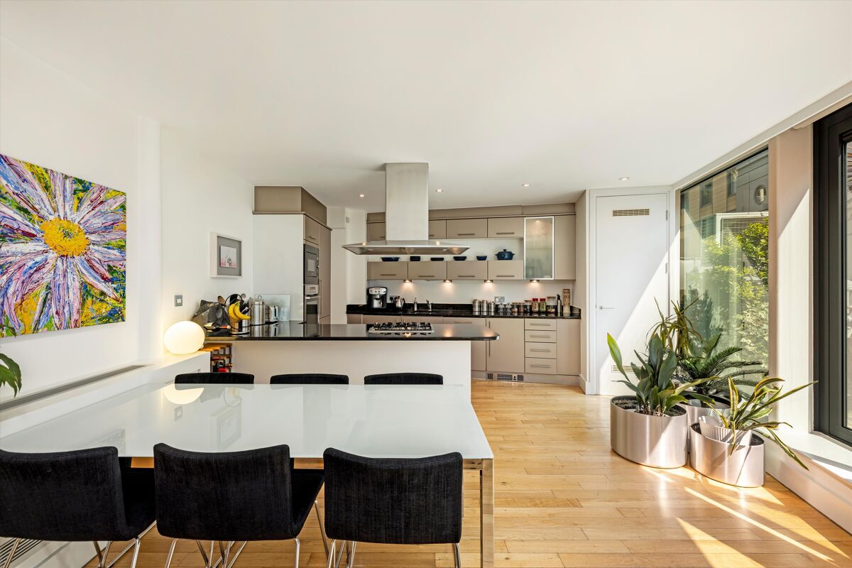 flat for sale in New Globe Walk, London, SE1 SBK012232319 Knight Frank
