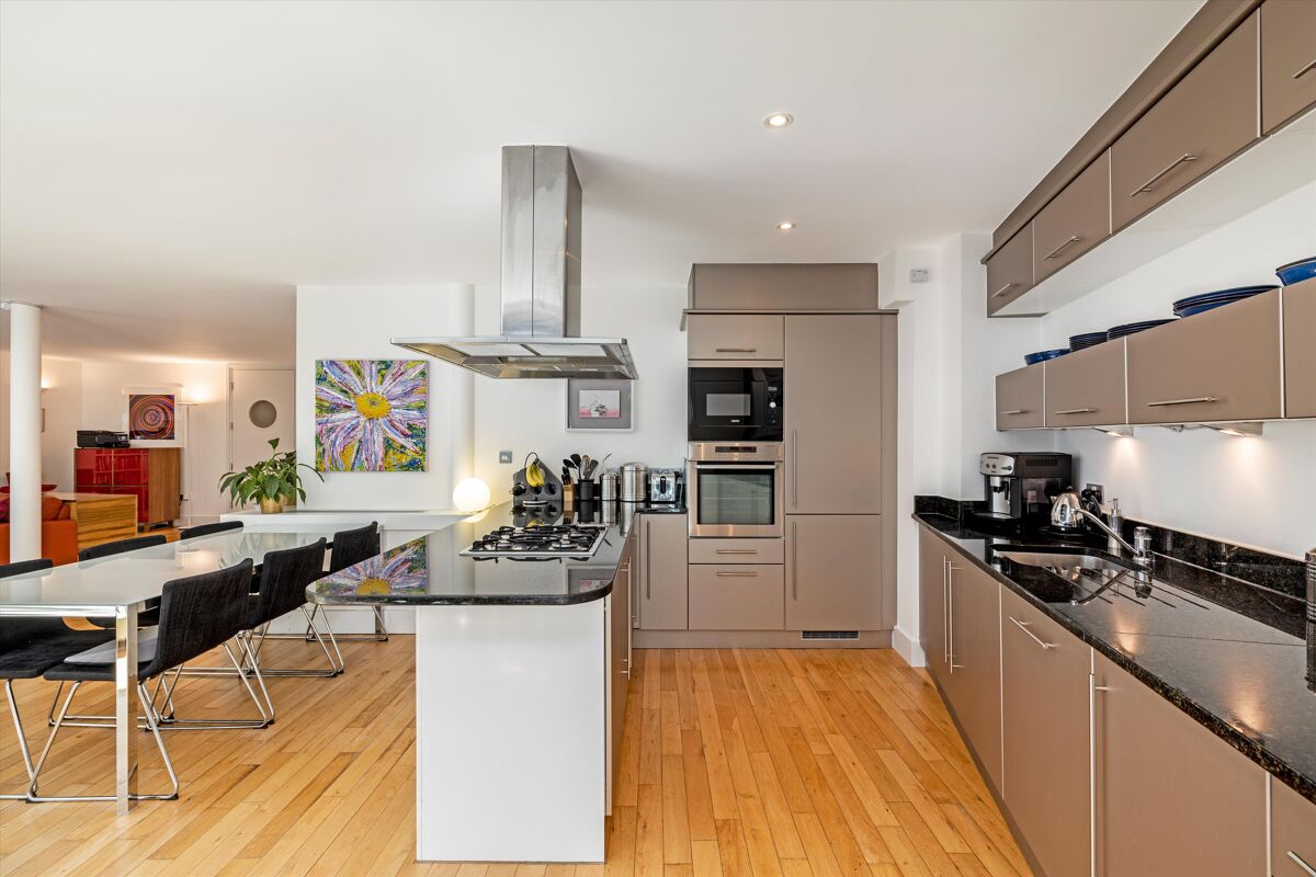 flat for sale in New Globe Walk, London, SE1 SBK012232319 Knight Frank