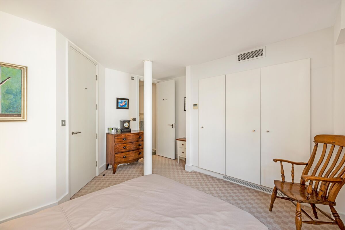 flat for sale in New Globe Walk, London, SE1 SBK012232319 Knight Frank