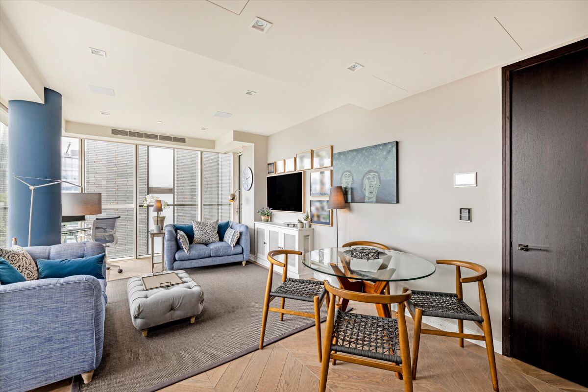 flat for sale in Balmoral House, Earls Way, London, SE1 SBK012258545