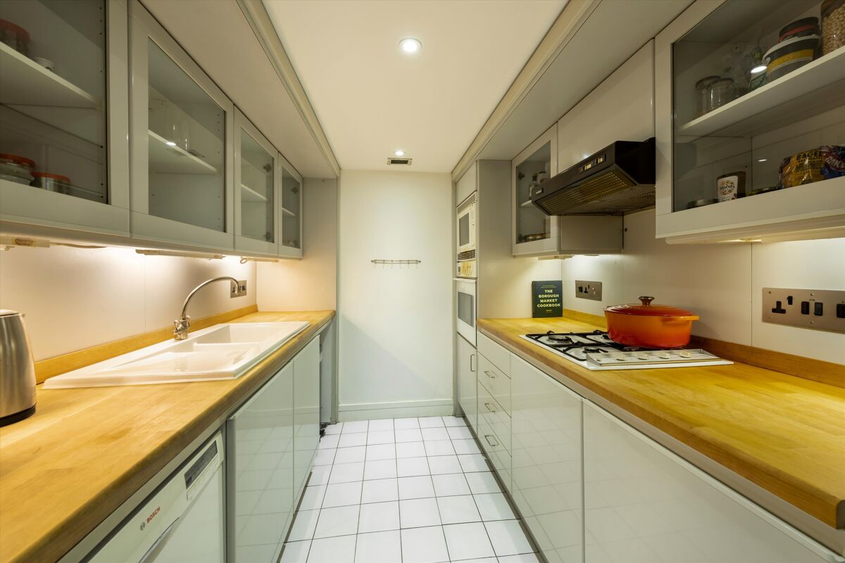 flat for sale in Shad Thames, London, SE1 SBK012272542 Knight Frank