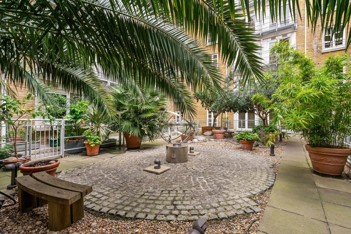 flat for sale in Benbow House, 24 New Globe Walk, Southbank, London