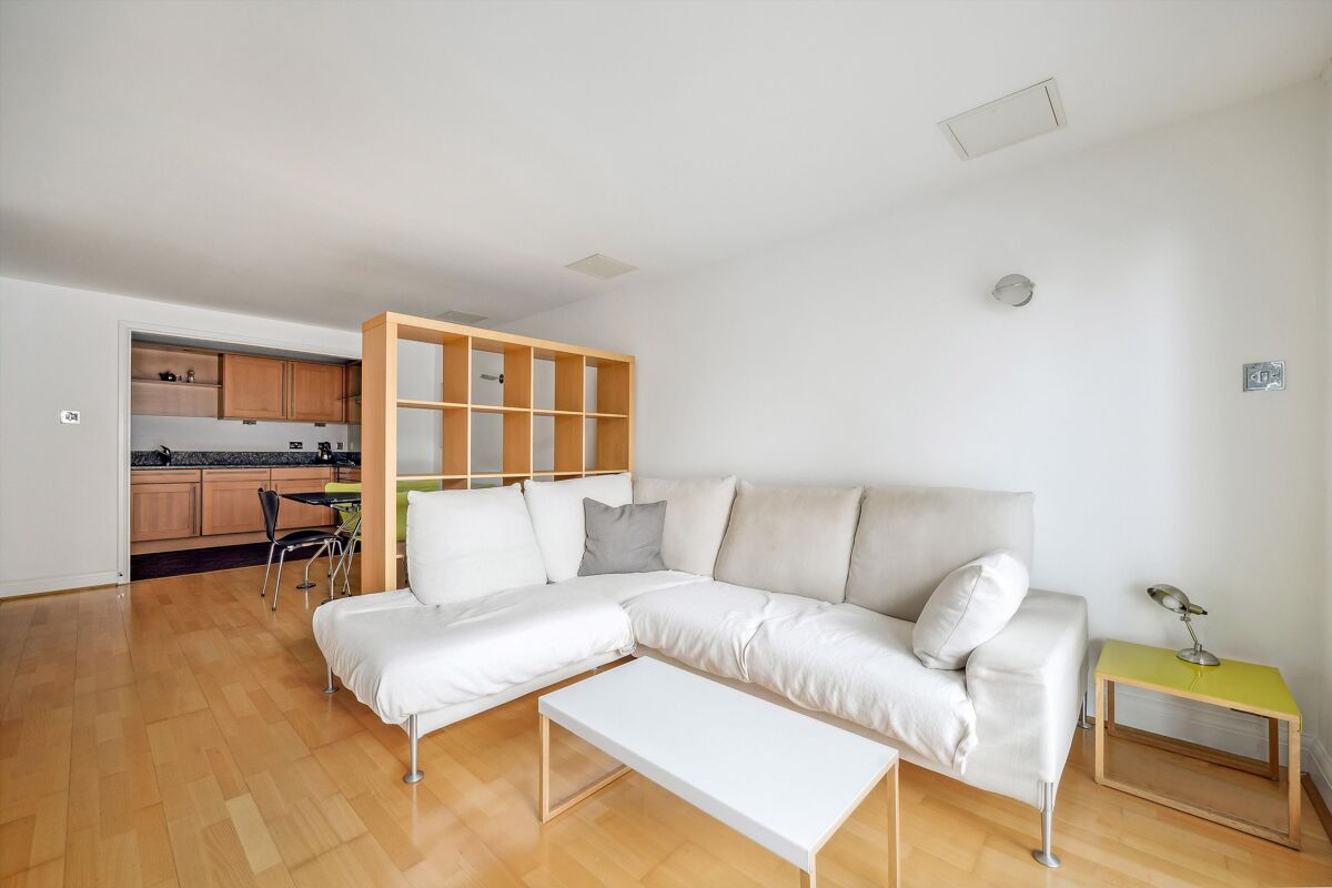 flat for sale in Benbow House, 24 New Globe Walk, Southbank, London