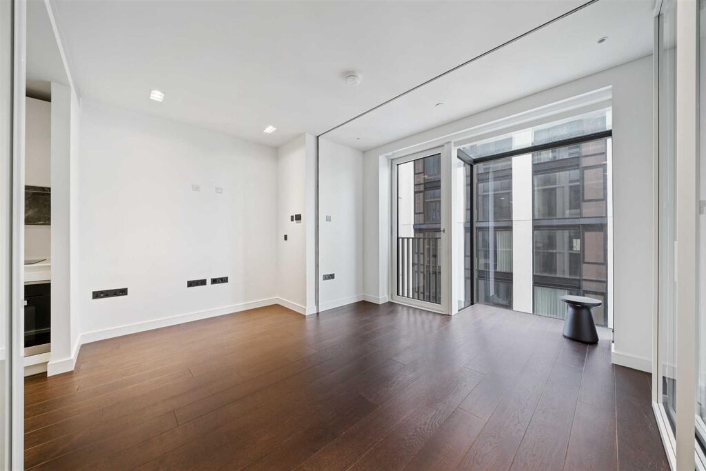 Image of 8 Casson Square, Southbank, London, SE1.