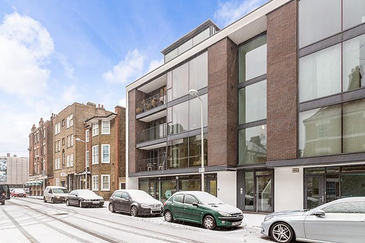 flat to rent in Theatre View Apartments, Short Street, Southwark