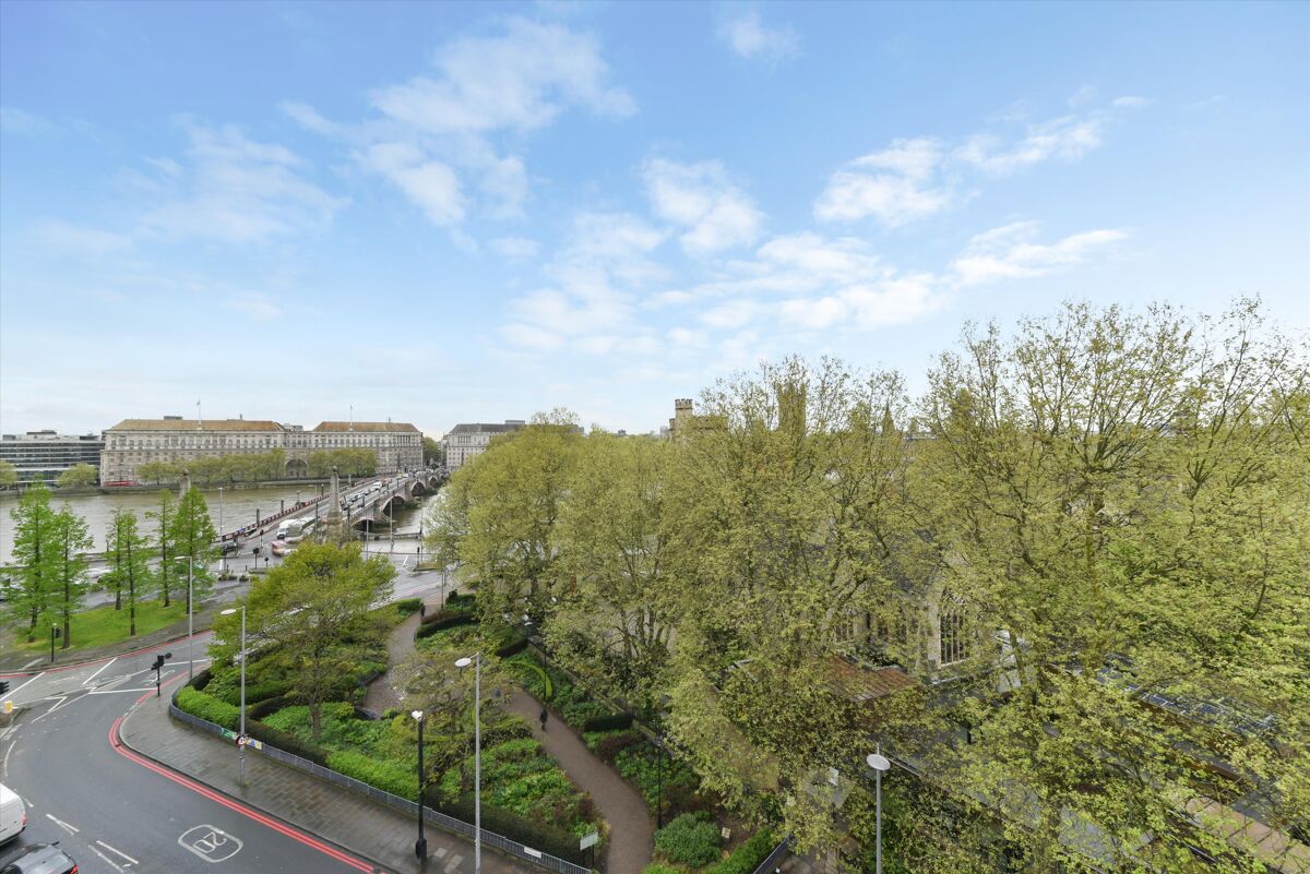 flat to rent in Palace View, 1 Lambeth High Street, Lambeth, London