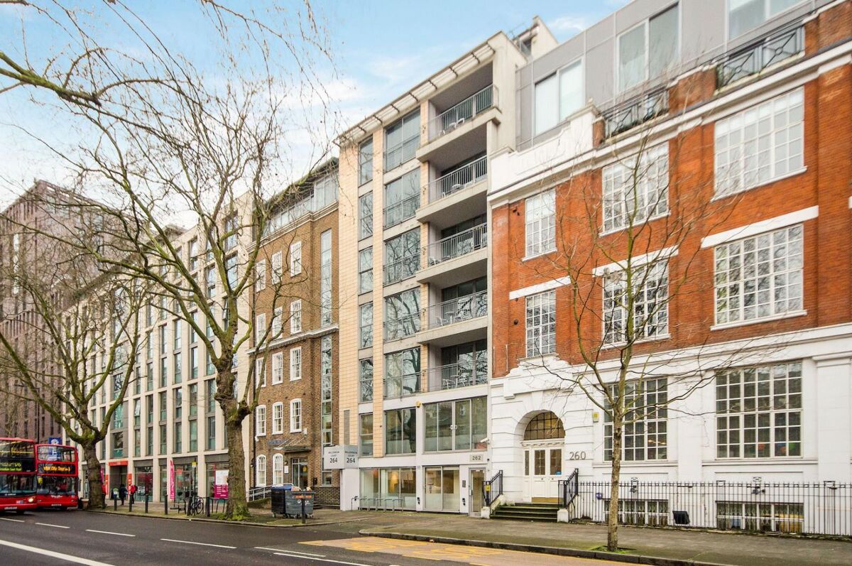 flat to rent in Millennium Court, Waterloo Road, Southwark, London, SE1